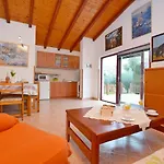Vakantiehuis House Nada *